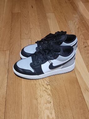 Jordan Kids Sneakers Black and White